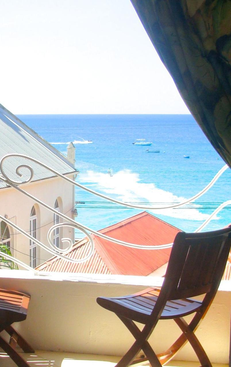 Coral Lane Beach Apartments Сейнт Джеймс Екстериор снимка
